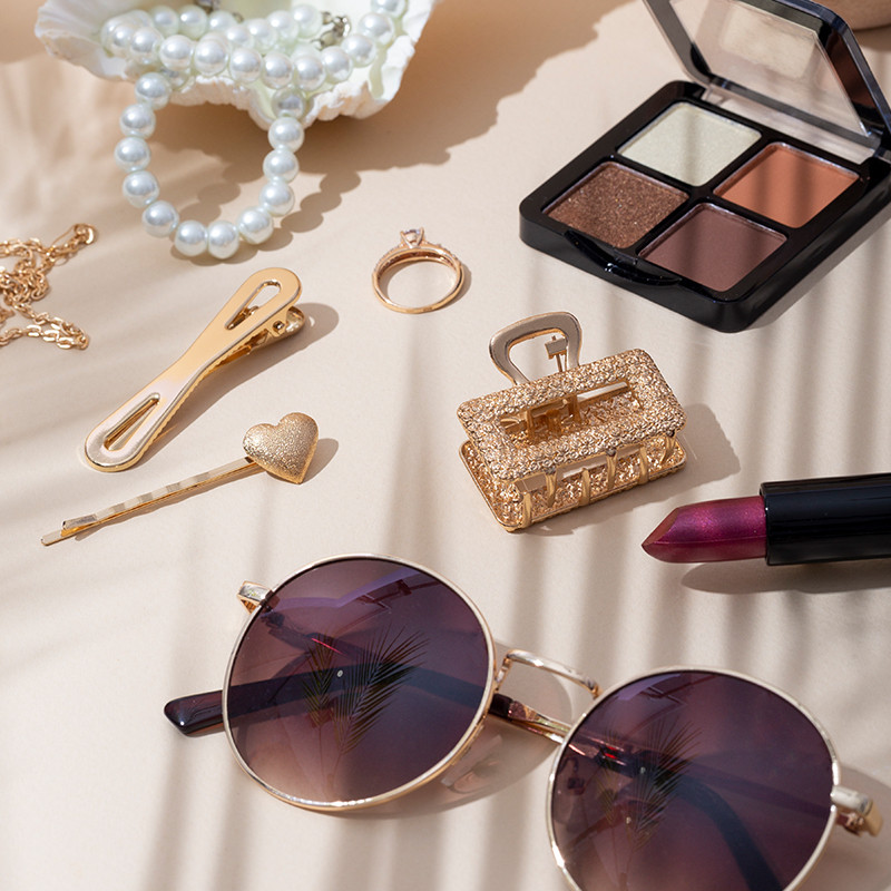 Elevate Your Look: Styling Sunglasses and Accessories for Every Outfit